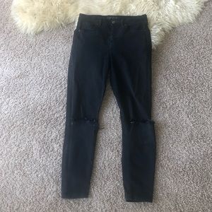 Ripped knee Jamie jeans